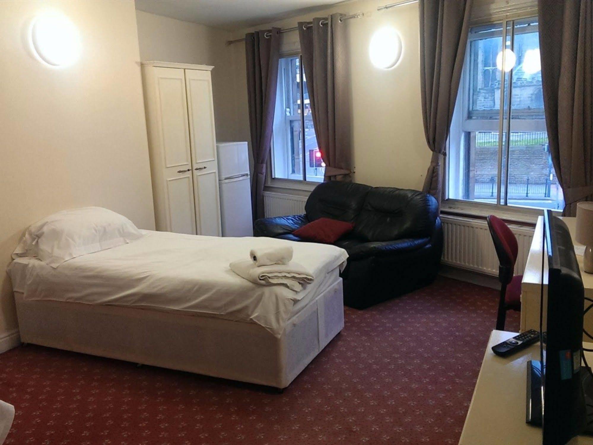 Huddersfield Hotel Kültér fotó